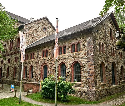 Die Osnabrücker Rund-Tour verknüpft einige der besten Ausflugsziele der Friedensstadt Osnabrück mit reizvollen Naturerlebnissen im UNESCO Natur- und Geopark TERRA.vita. Zu den Highlights der 48 km langen kompakten Radrundfahrt im Osnabrücker Land gehört auch das Museum Industriekultur.
